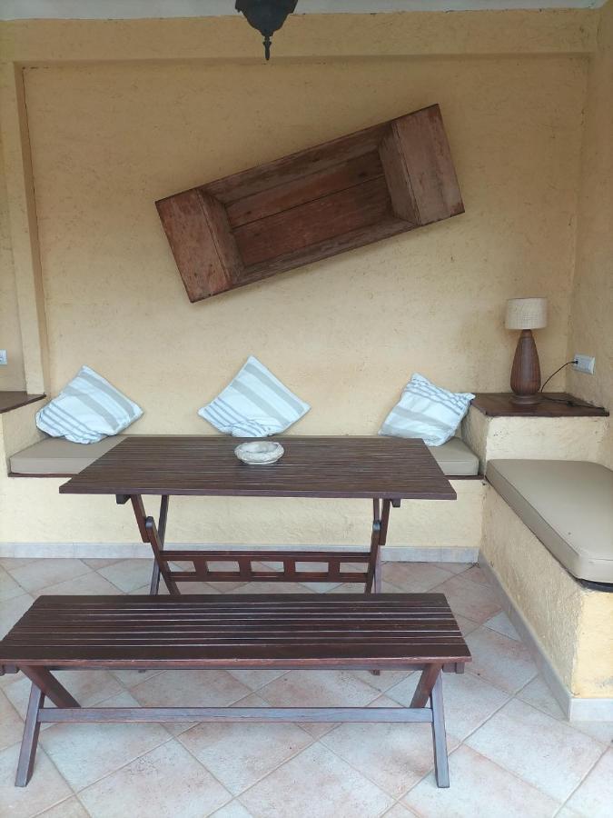 Casa Rural Lares Casas de Don Pedro Esterno foto